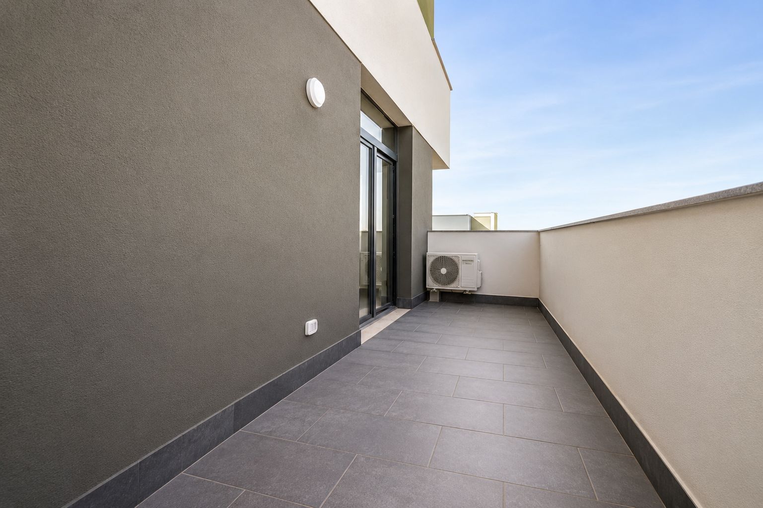 Apartament nou cu 2 camere, Complex Ateneo, 54.5 mp, parcare inclusa - imaginea 18