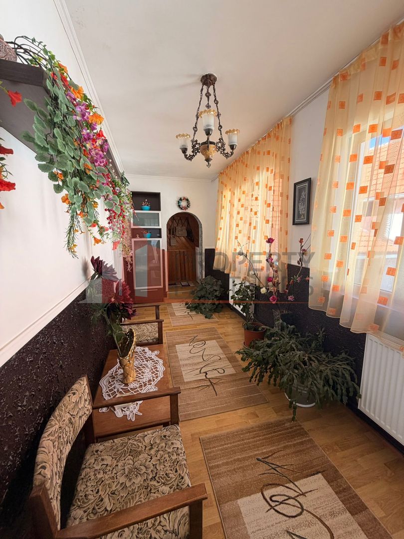 Casă tradițională cu 1800 mp teren  în Sohodol, Bran | Priveliște superba - imaginea 17