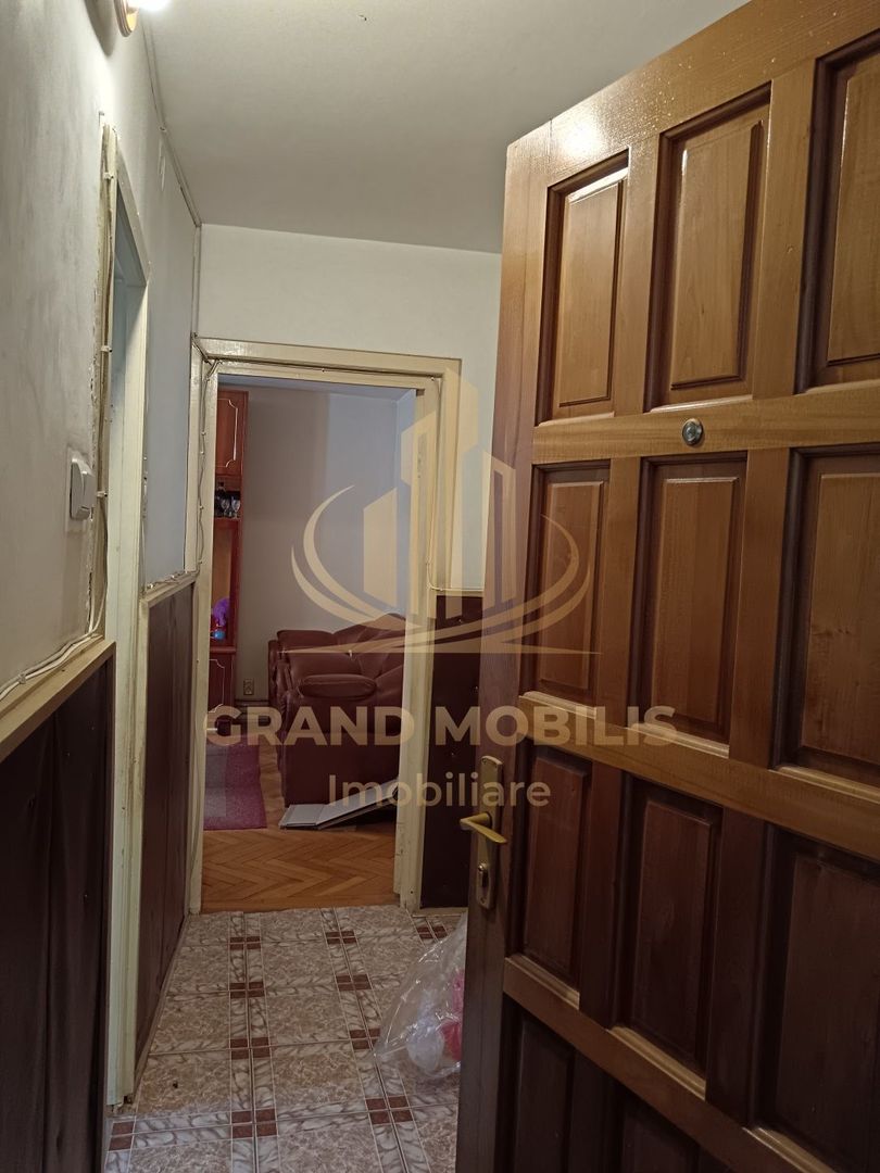 Apartament 4 camere, 3 dormitoare, 2 băi, 2 balcoane, etaj 1, Dâmboviț - imaginea 8