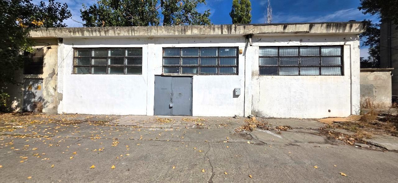 Hală de închiriat Sector 3 – Șos. Industriilor – 140 mp