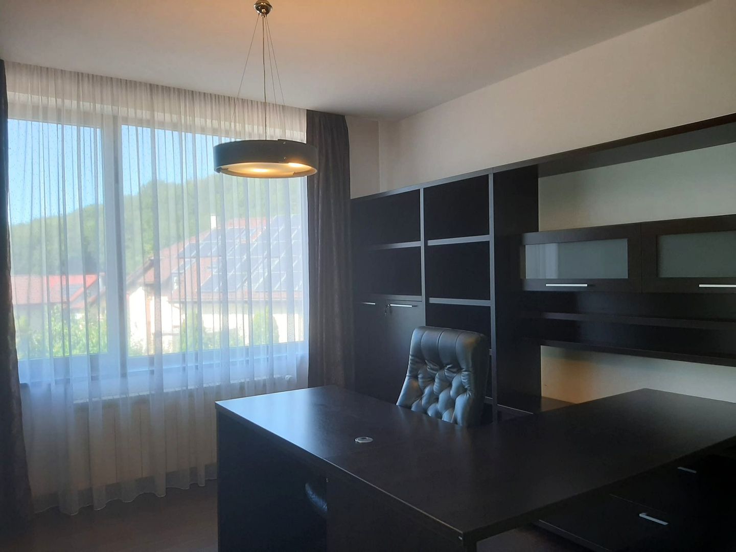 Vilă de lux cu vedere spectaculoasă spre Tâmpa  Green Valley zona Noua - imaginea 8