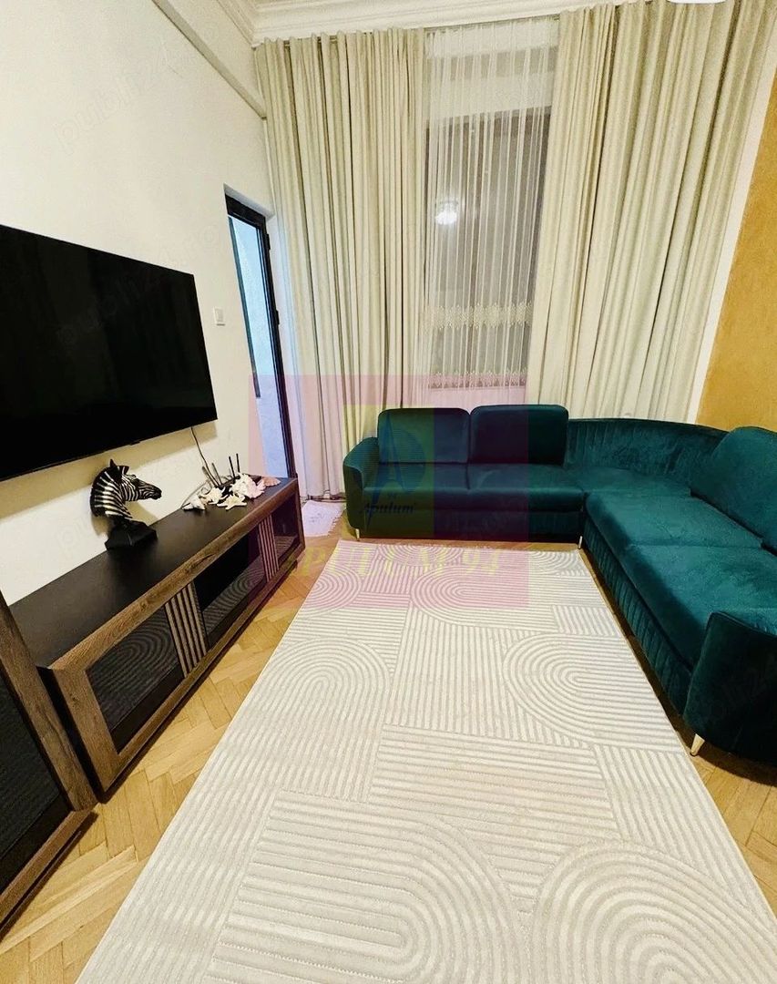 Proprietate deosebită în centrul istoric | 4 camere si mansardă - imaginea 8