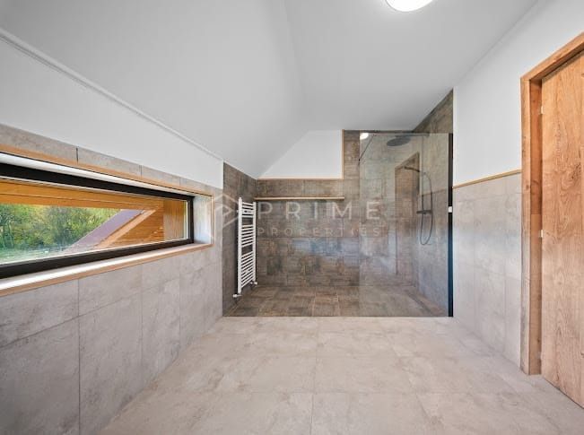 Proprietate exclusivistă în Corunca: 200 mp utili, teren generos - imaginea 5
