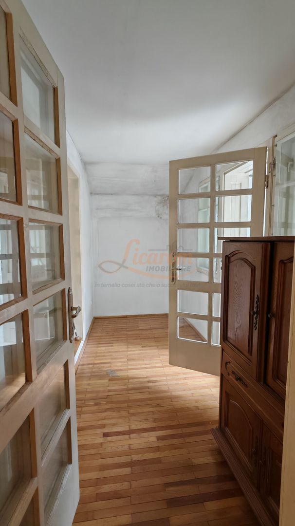 Casa PRETABILA DESTINATIE COMERCIALA,Brasovul Vechi,P+E, 3 cam
