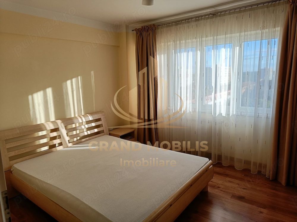 Apartament 83 mp, 3 camere, zona Dacia, 2 băi, balcon, mobilat complet - imaginea 3