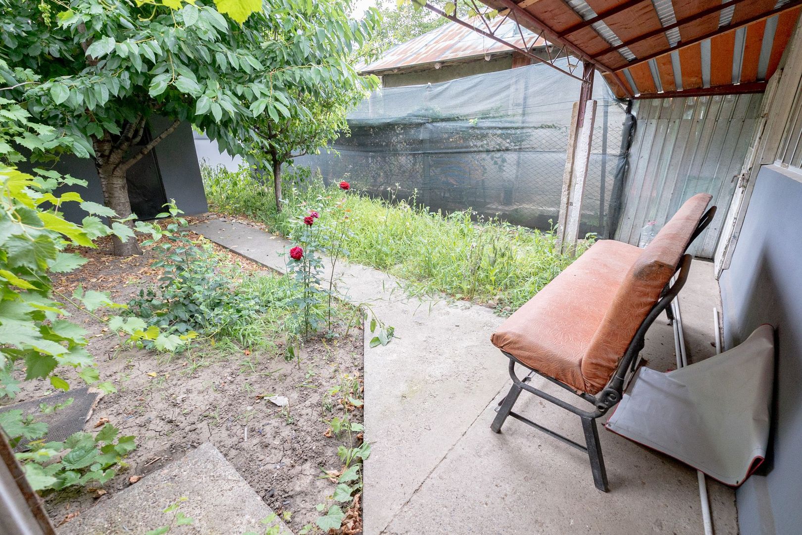 Casă cu 5 camere, complet renovată cu teren 920 mp în Tecuci - imaginea 14