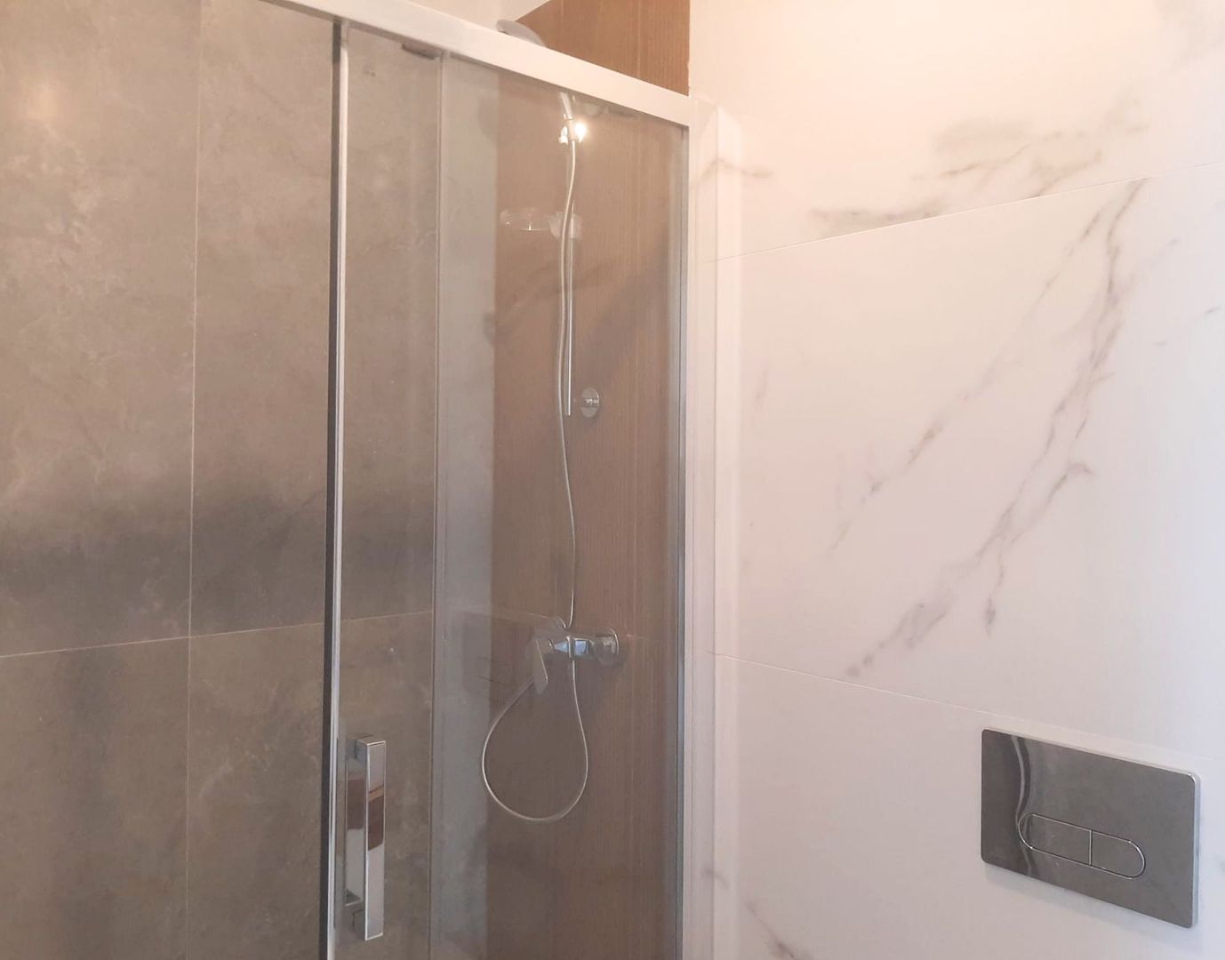 Un Apartament Pentru O Viață Bună  Coresi  2025 - imaginea 23