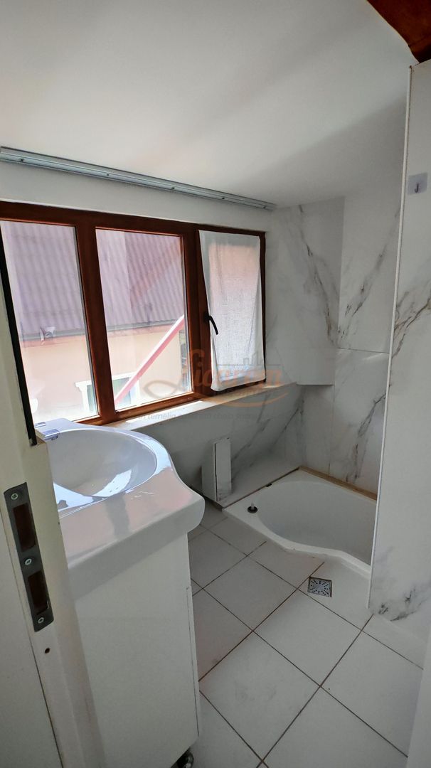 Vila 10 camere,pretabil compartimentare in 2 unitati separate,ASTRA. - imaginea 11