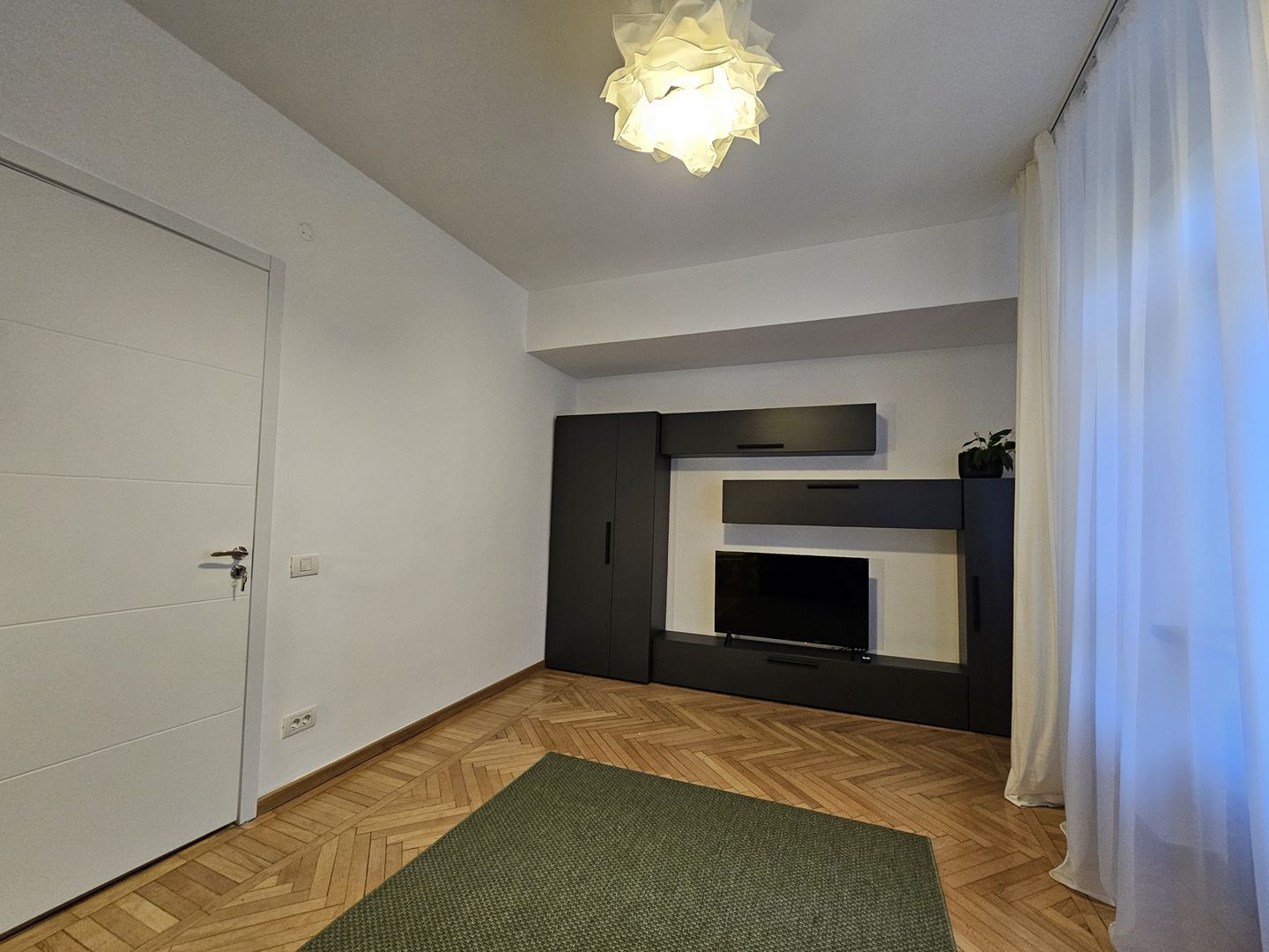 Piata ROMANA- Coloane - imaginea 11
