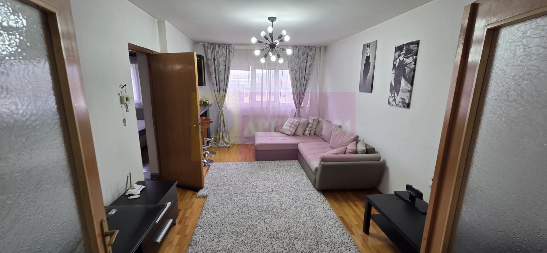 Apartamnet cu 2 cmere de vanzare in Campina