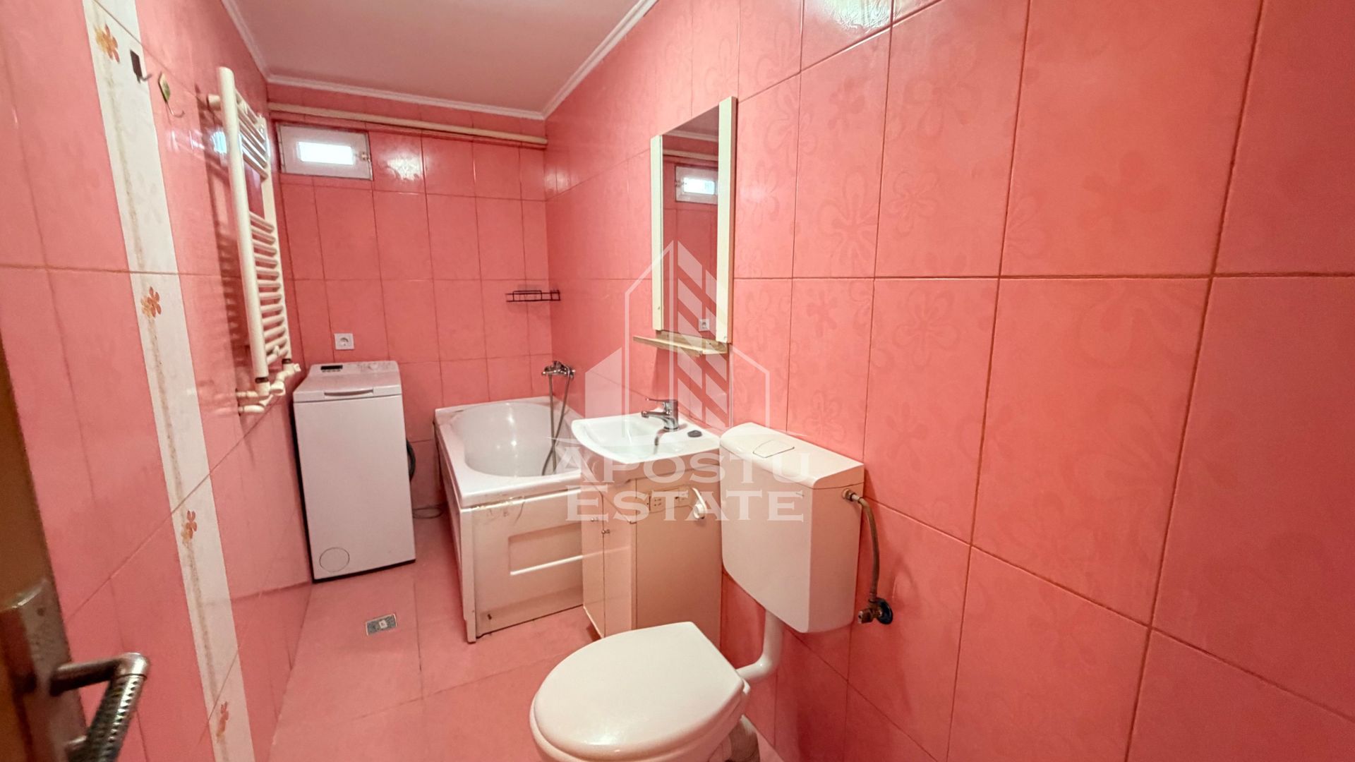 Apartament cu o camera, scara interioara cu acces in pod, zona Sagului - imaginea 6