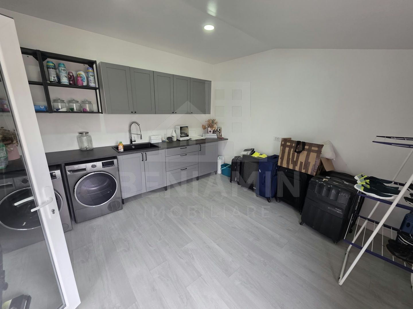 Casa Moderna-160mp-Teren 1200mp-Mobilata-Utilata-Centrala-Romanesti - imaginea 8