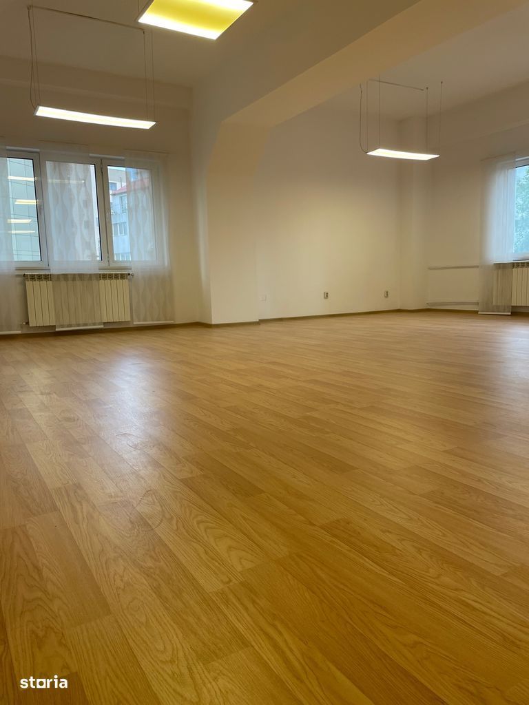 Birou zona Politehnica 400 mp, 9 euro/mp (toate cheltuielile incluse)