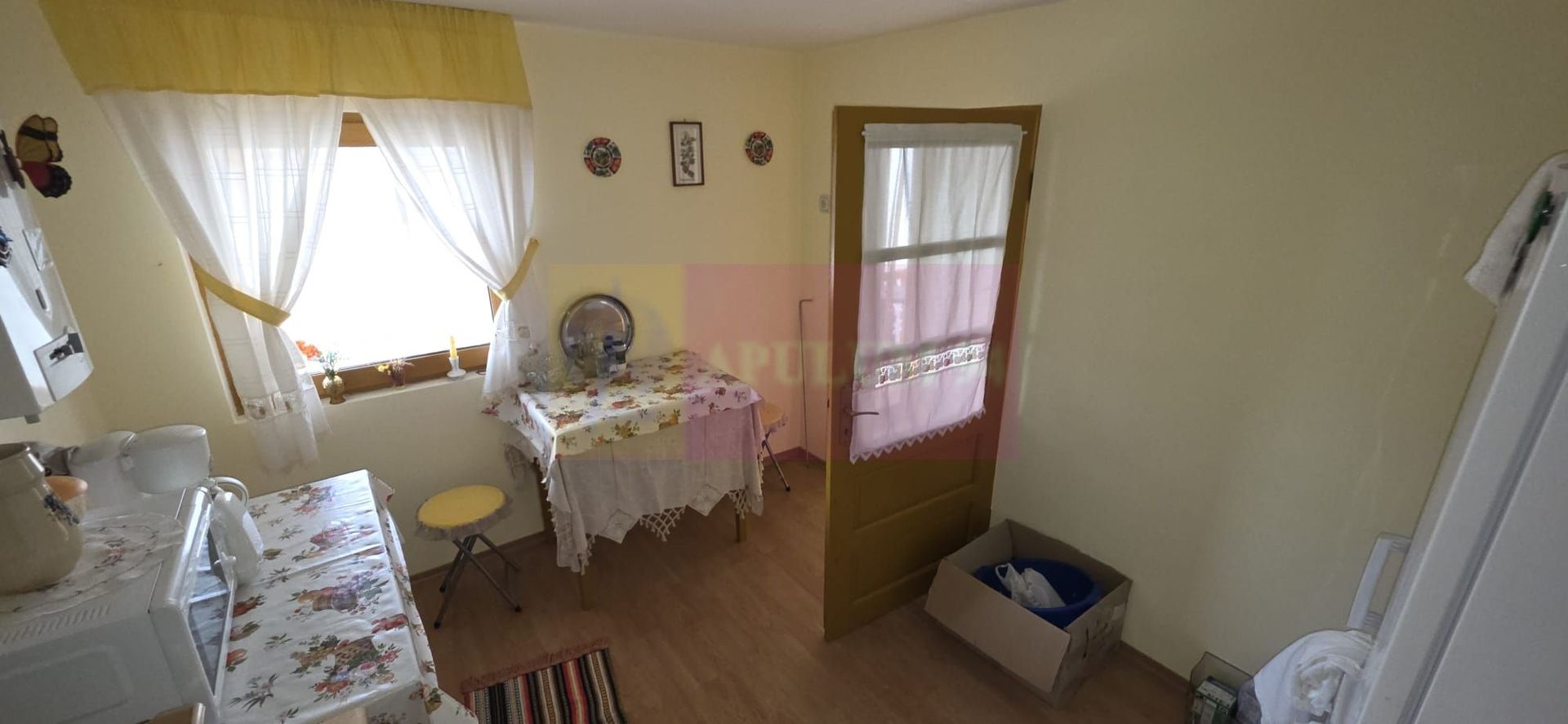 Casa de vanzare cu 3 camere in Poiana Campina