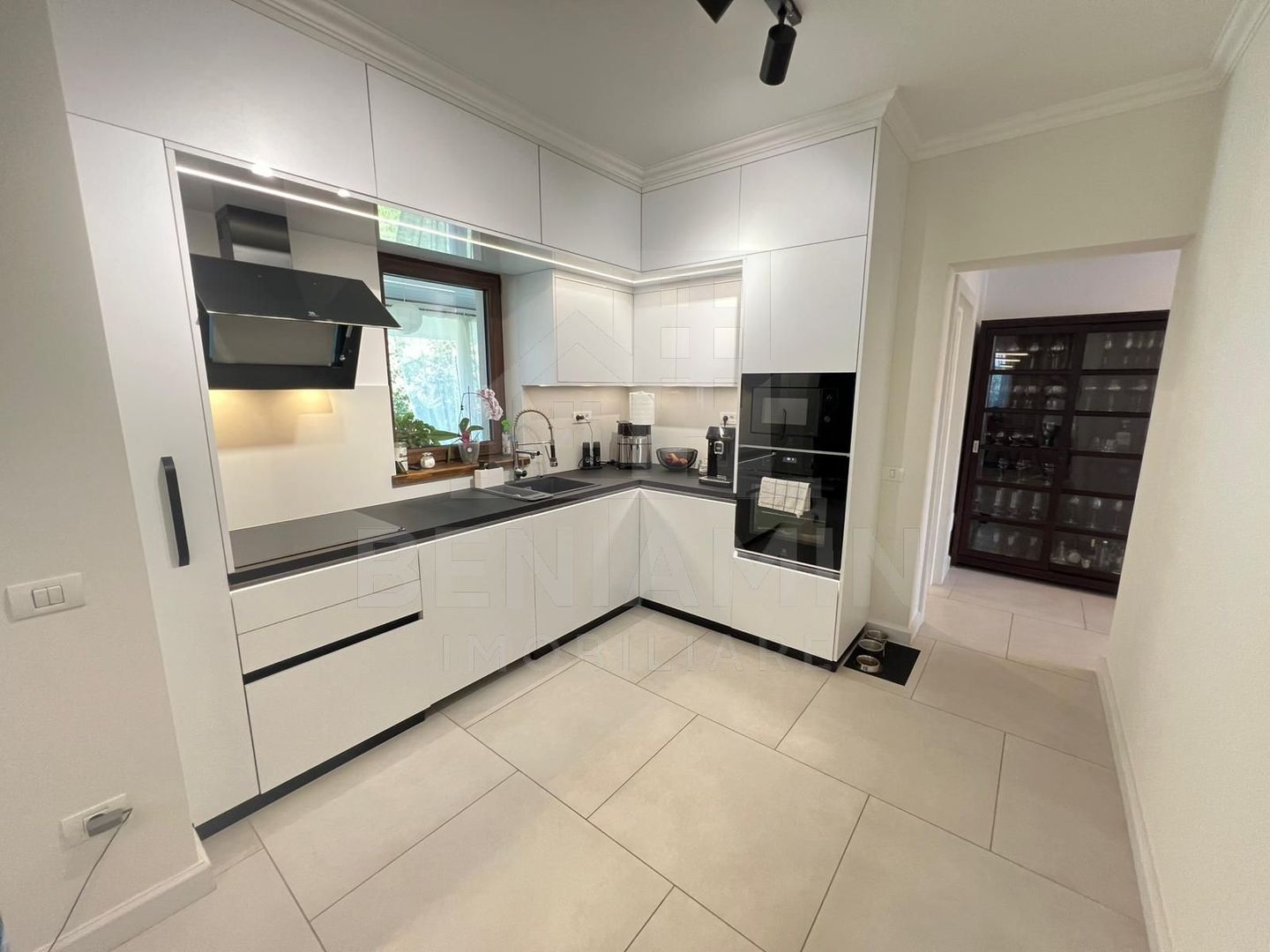 Casa-4-Camere-165mp-Utili-480mp-Garaj-Teren-Bartolomeu-Brasov - imaginea 10
