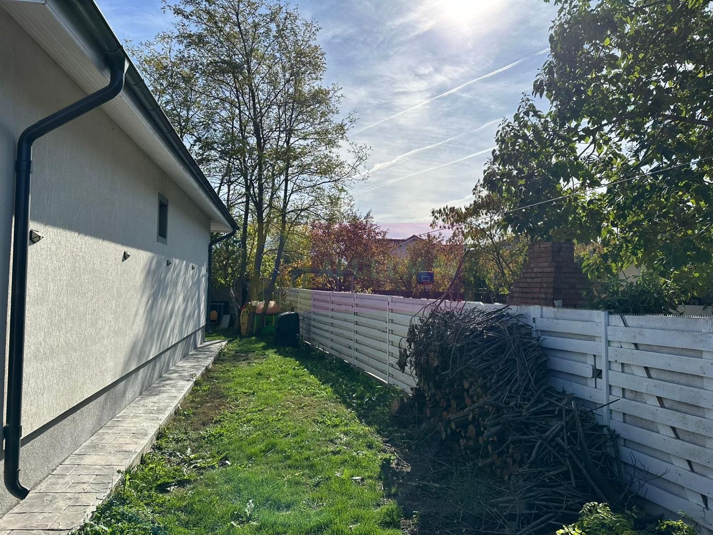 Casă 3 camere + dependințe, curte 380, Săbăreni