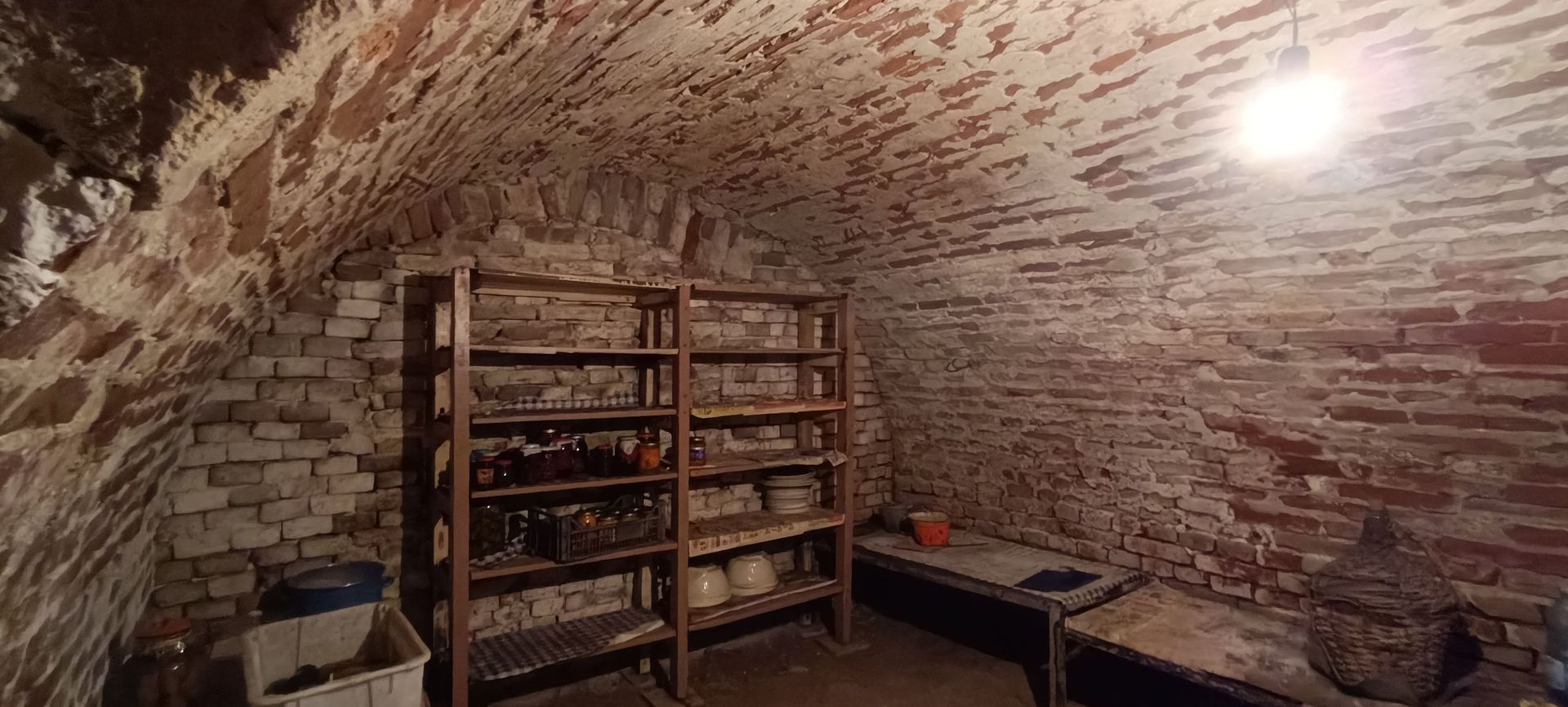 Casă spațioasă cu 4 camere , curte și teren generos în Mașloc - imaginea 20
