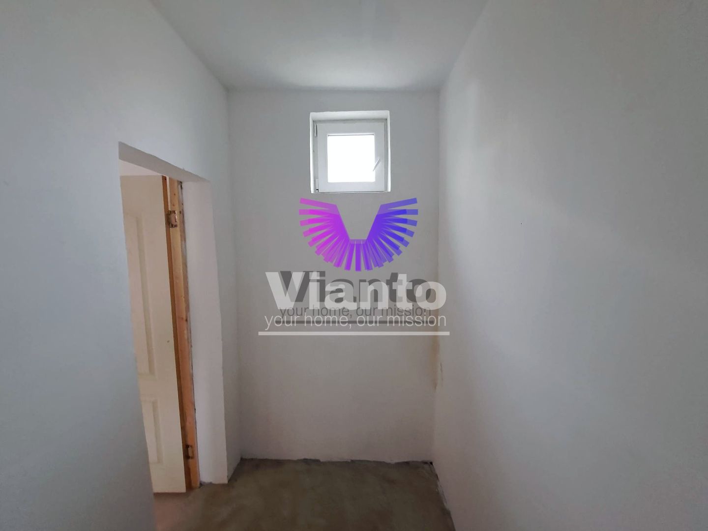 Casa 2 Camere-37mp, si Curte 25mp in Piata Cluj