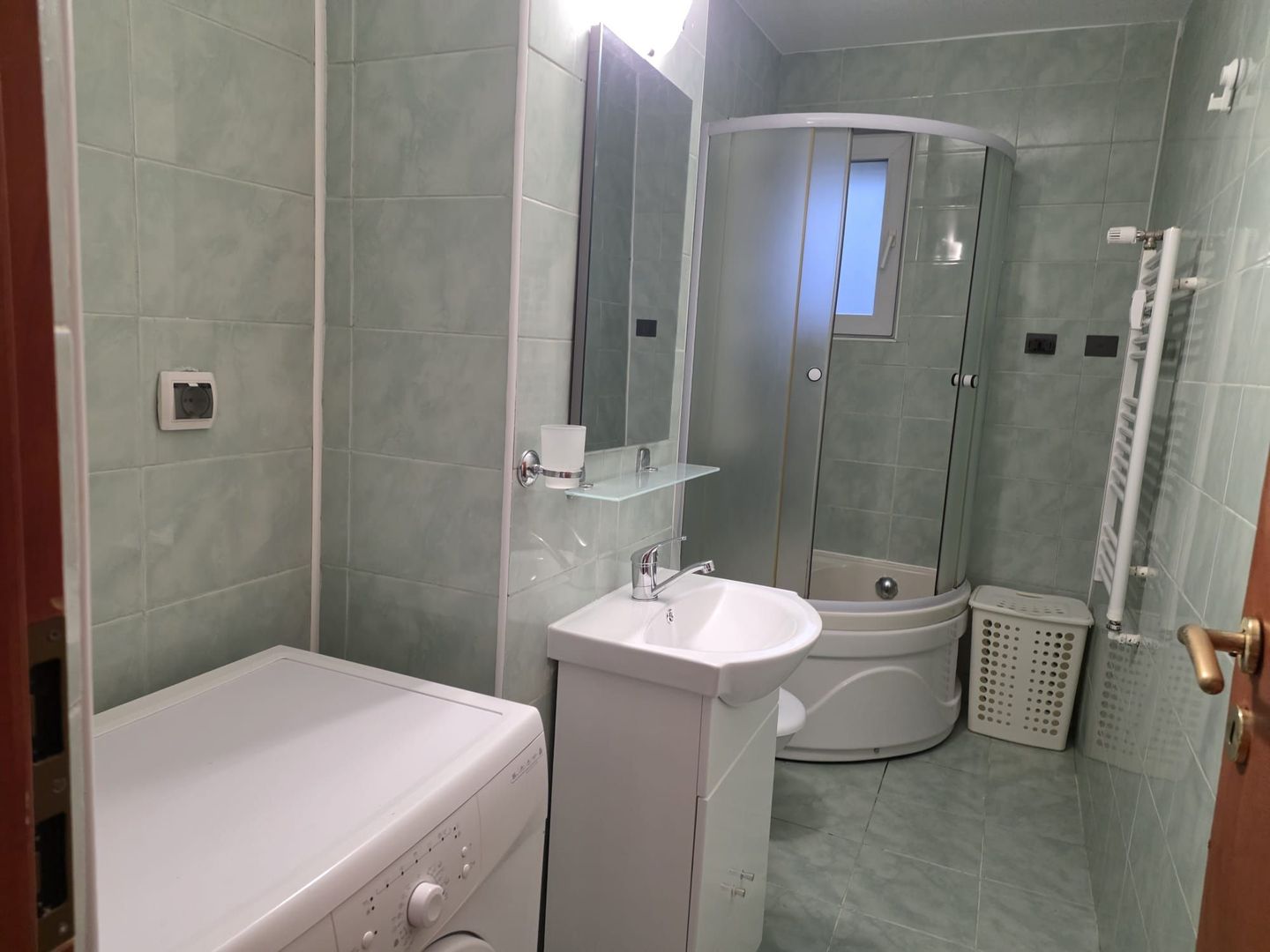 De Vanzare Garsoniera Zona Obor - imaginea 11