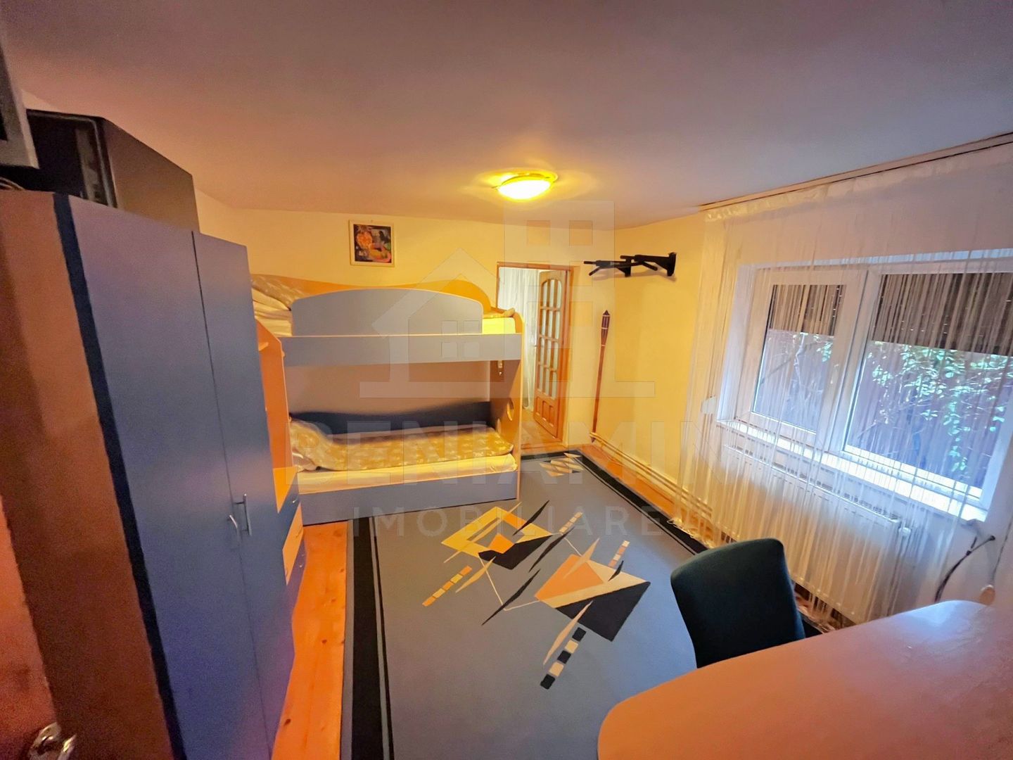 Casa de inchiriat Raului intersectie Campia Islaz -loc de parcare - imaginea 5
