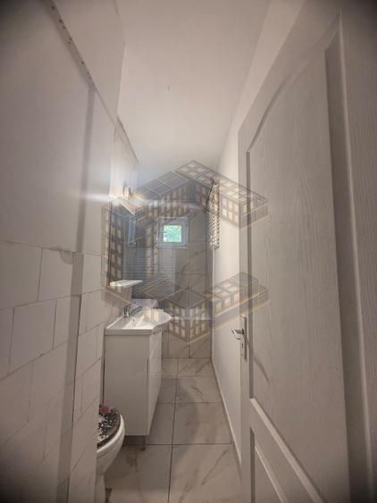 Apartament 2 camere, semidecomandat, centrala, de vanzare - imaginea 9