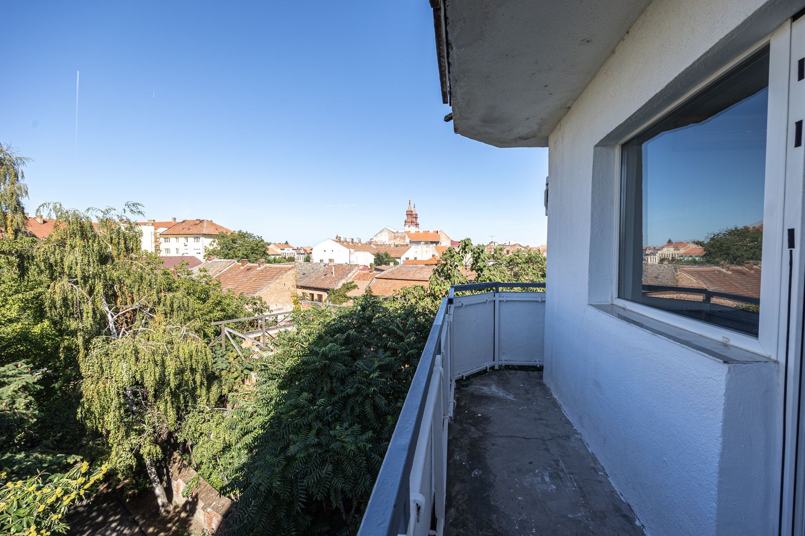 Apartament 2 camere - renovat - zona Piața Catedralei - COMISION 0%