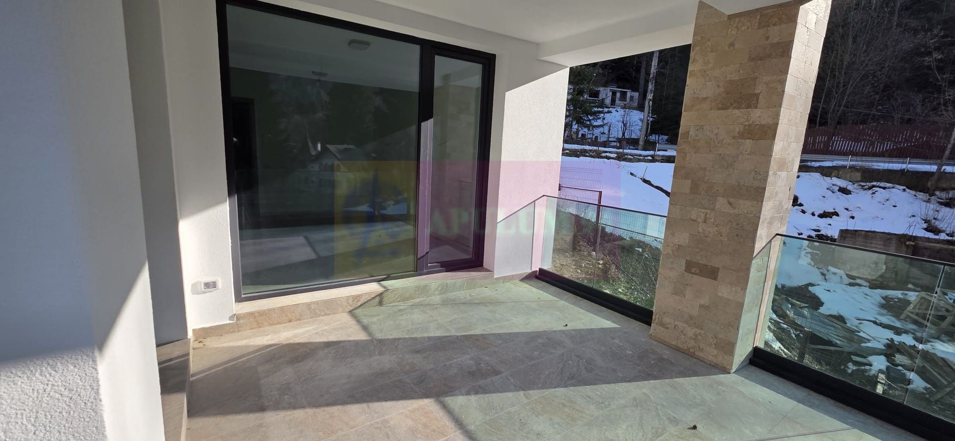 Apartament 3 camere de vânzare la Sinaia