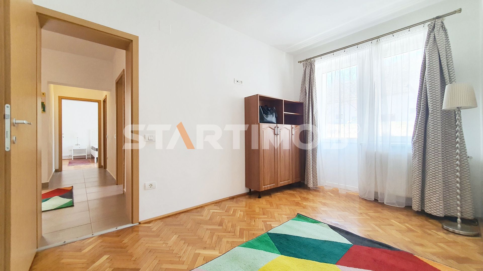 Apartament 3 camere cu parcare si boxa Central