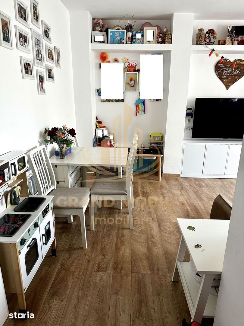 Apartament cu 4 camere si 2 bai | 84 mp | decomandat | zonă centrală - imaginea 7