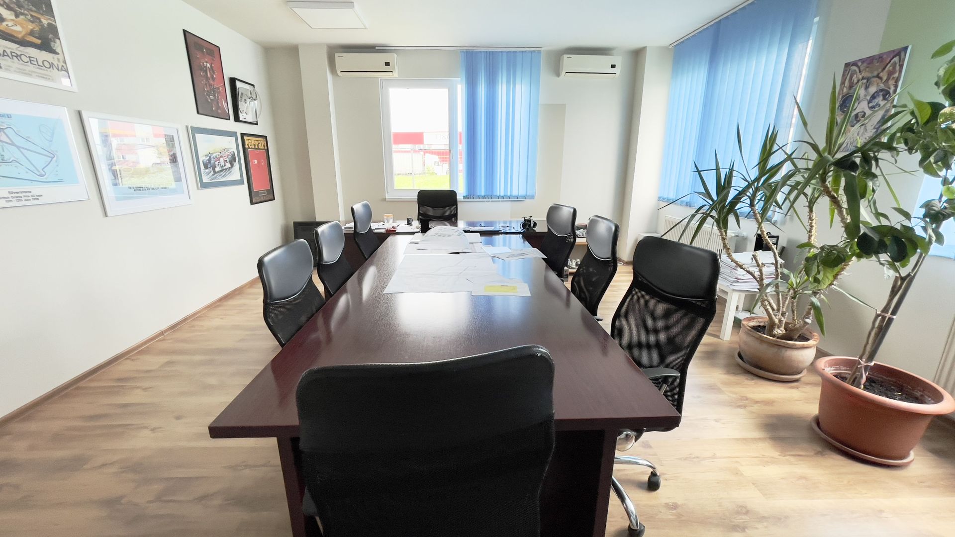 Imagine 4 - Cladire birouri - spațiu comercial cu parcări în incintă privată