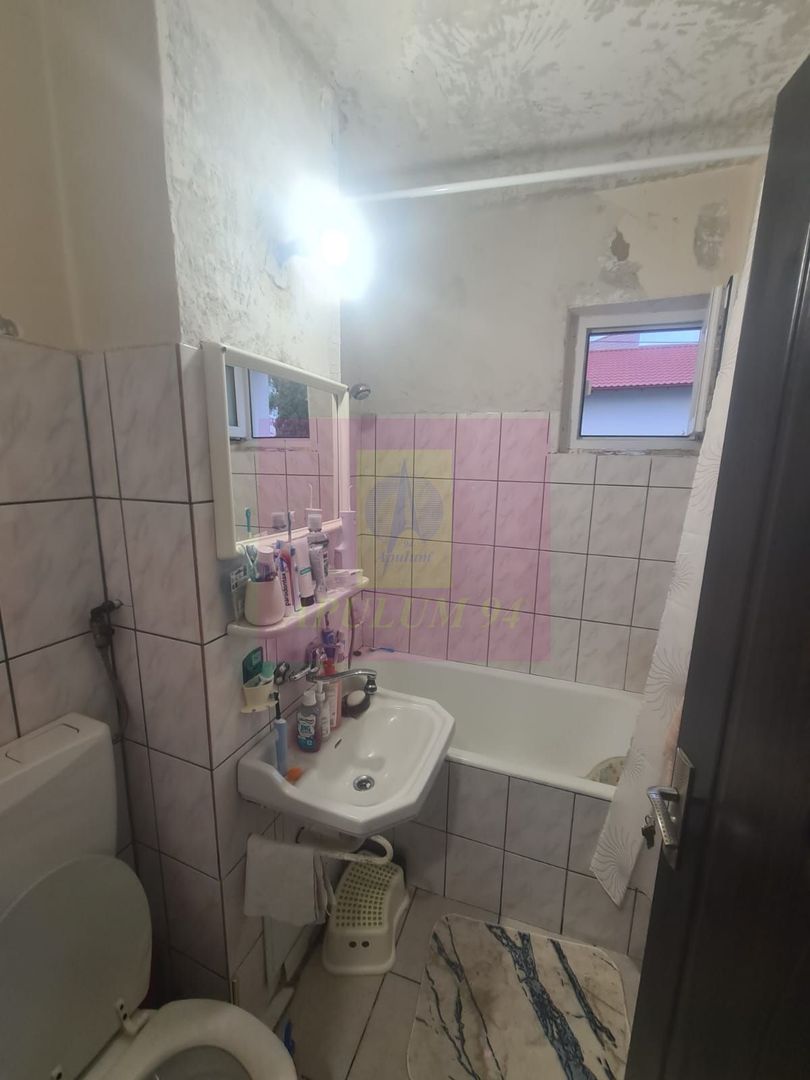 Apartament cu 3 camere de vanzare in Campina - Zona Cuza - imaginea 13