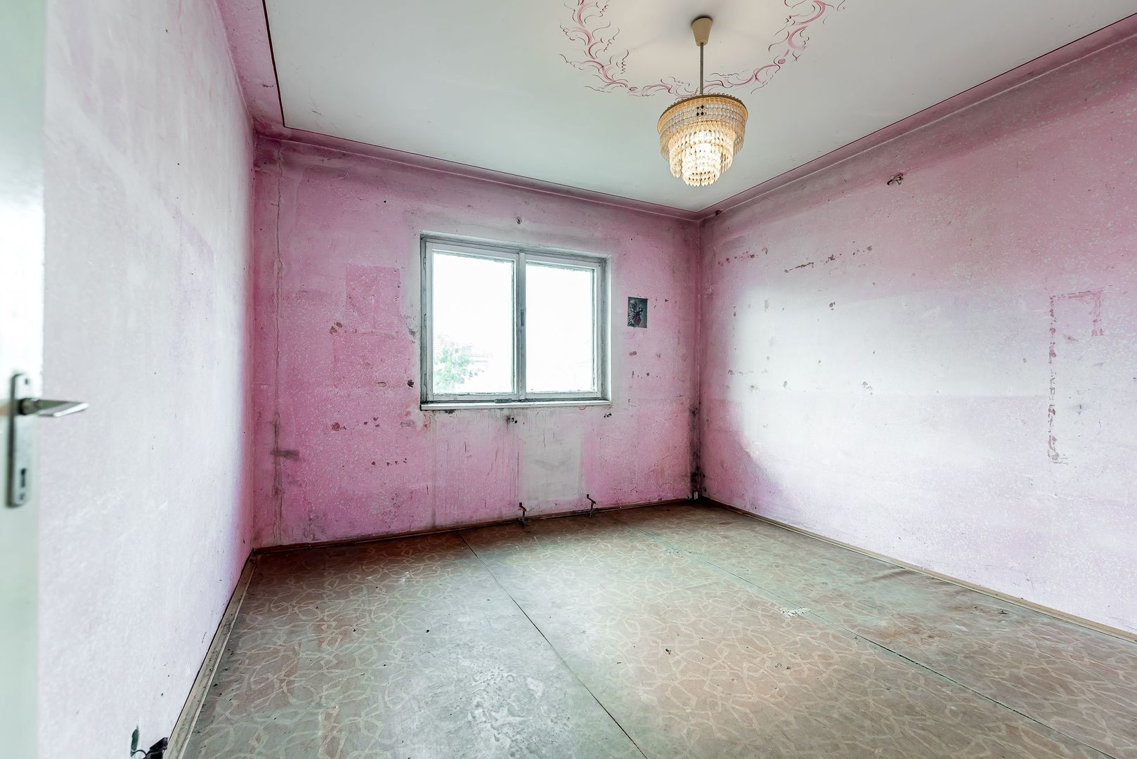 Imagine 6 - Apartament decomandat, 2 camere, Alfa, la 2 pași de stația de tramvai