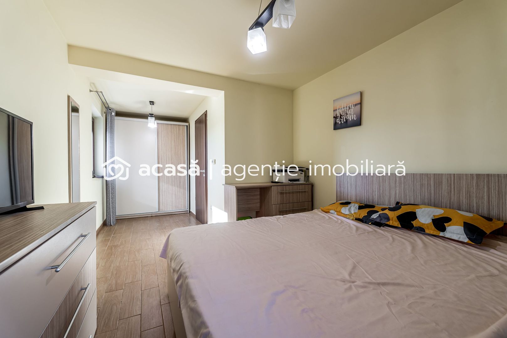 Imagine 13 - Casă cu5 camere, teren 720 mp, fotovoltaice 13 kW, Aradul Nou