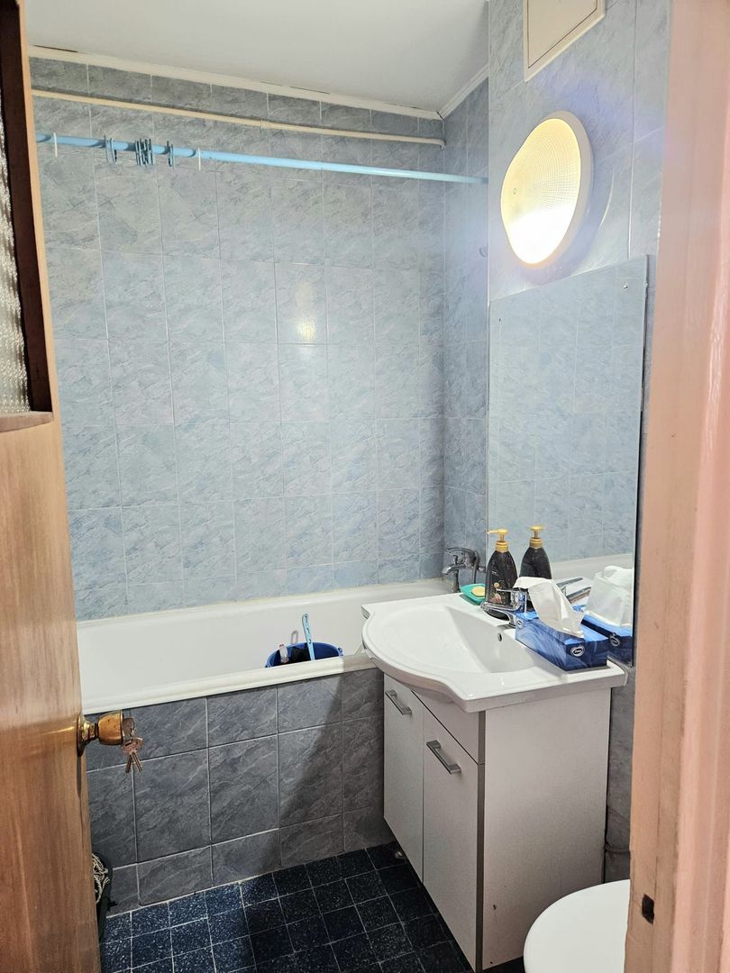 VÂNZARE APARTAMENT 2 CAMERE DECOMANDAT – TINERETULUI - imaginea 2