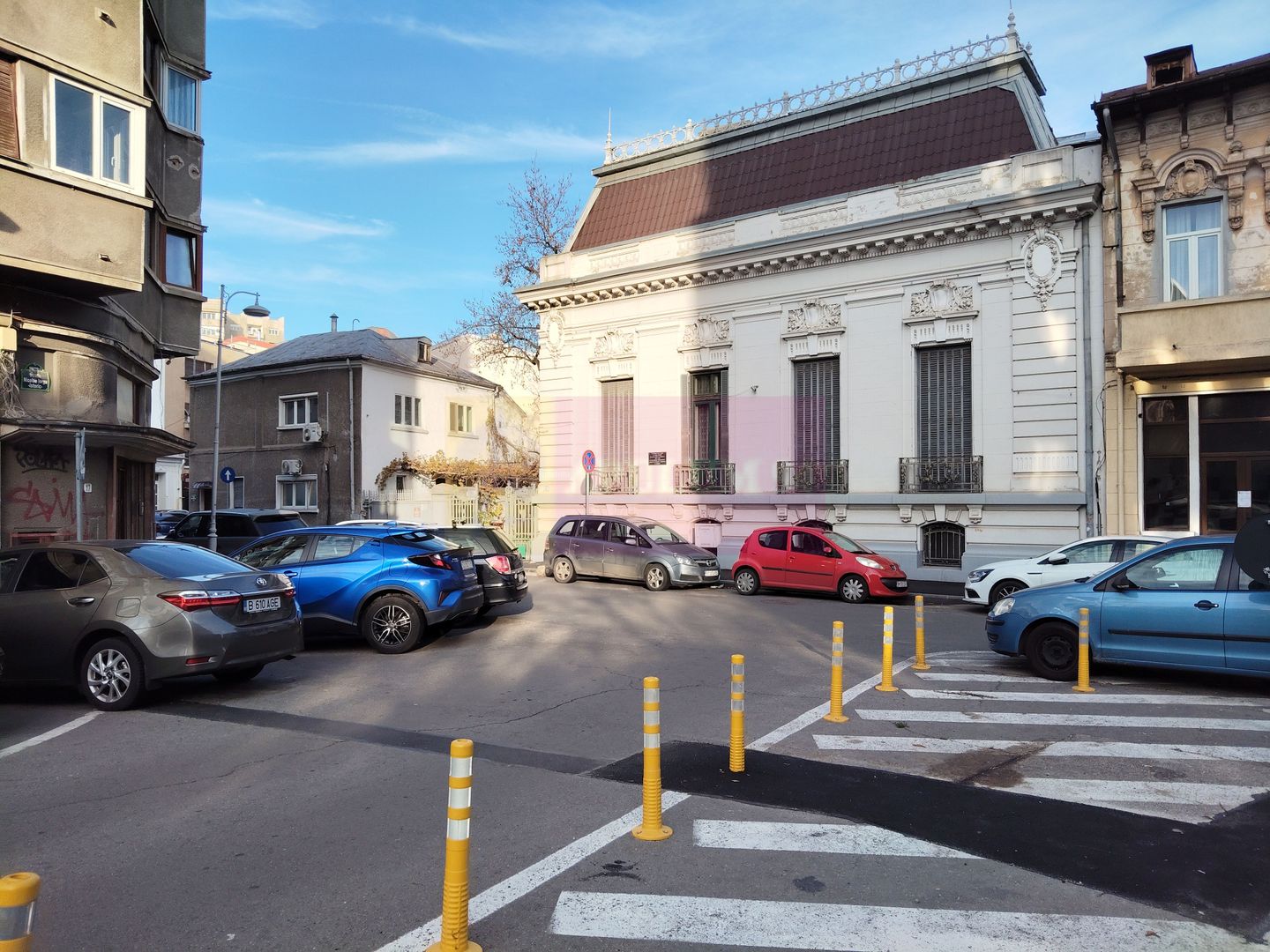 Casa în Ultracentralul Bucureștiului la preț mic (casă mică)