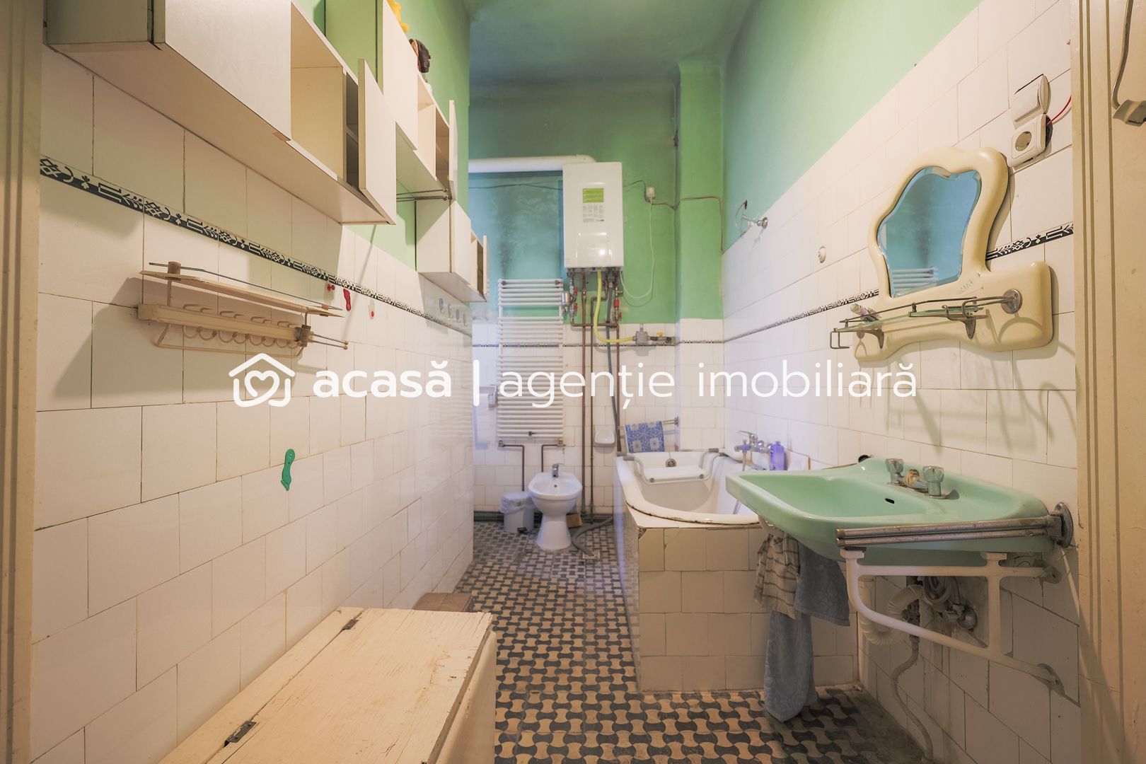 Imagine 14 - VILĂ INTERBELICĂ CU TEREN GENEROS ȘI SPAȚIU COMERCIAL . VÂRFUL CU DOR