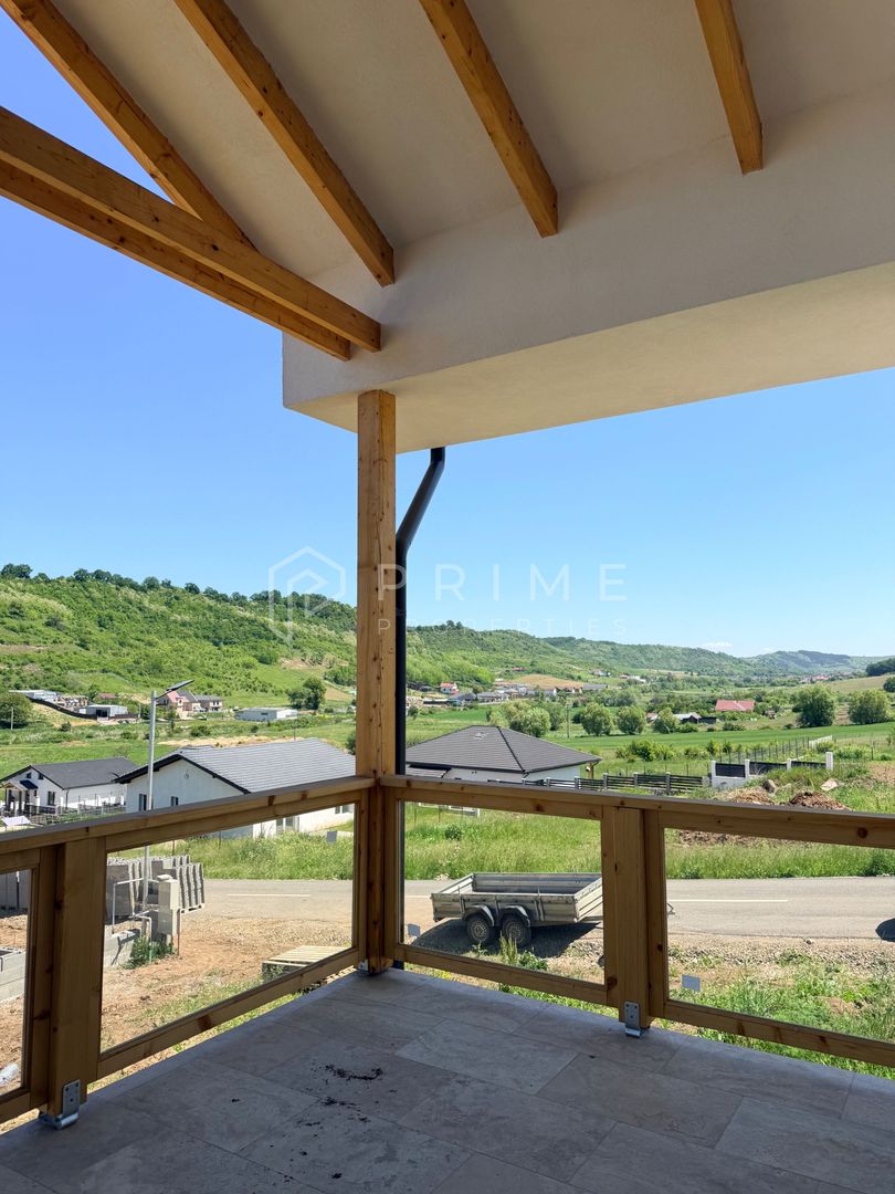 Vilă chalet modern cu perete panoramic de sticlă - Livezeni, Mureș - imaginea 7