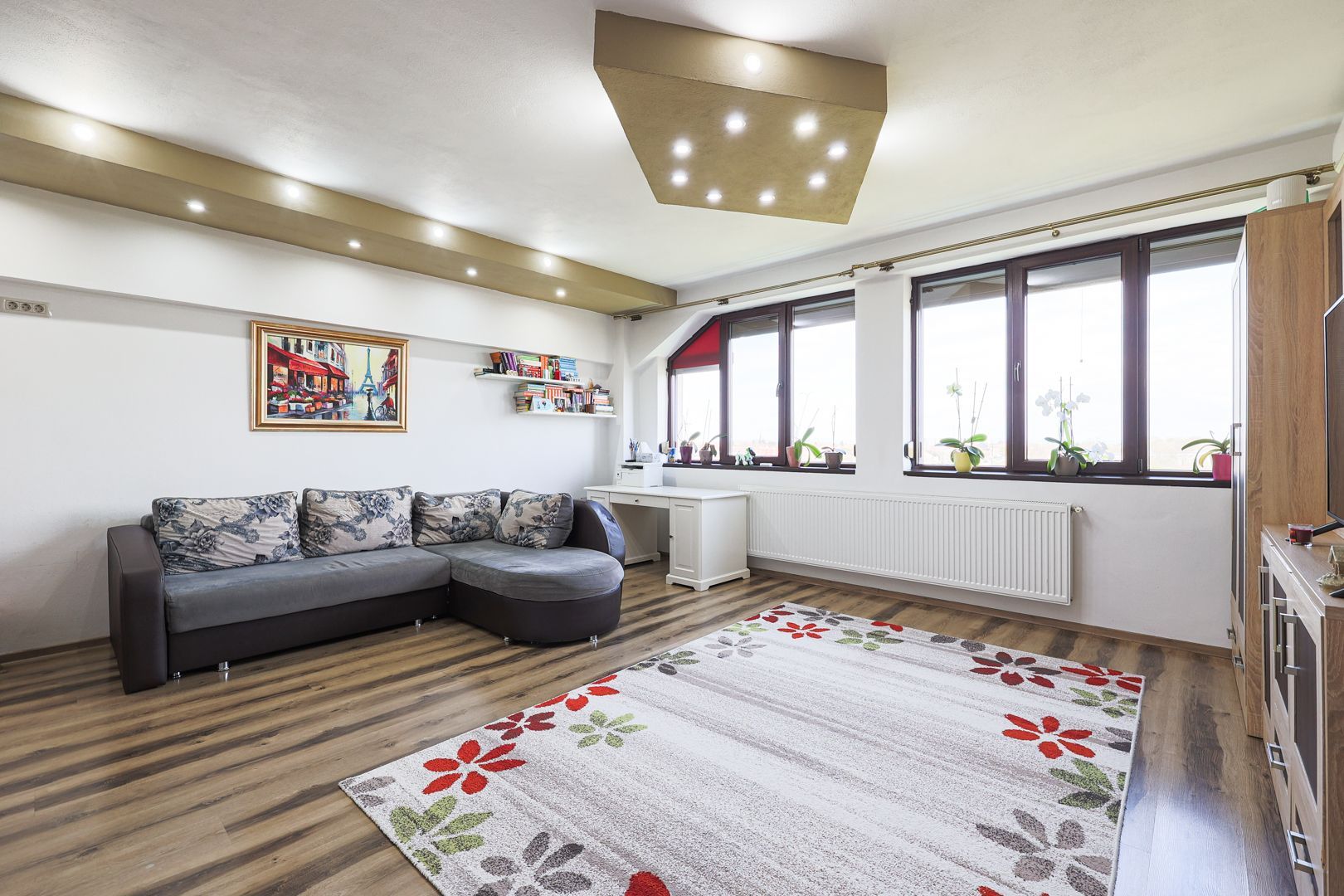 Pret redus Apartament cu scara interioara in bloc nou Comision 0