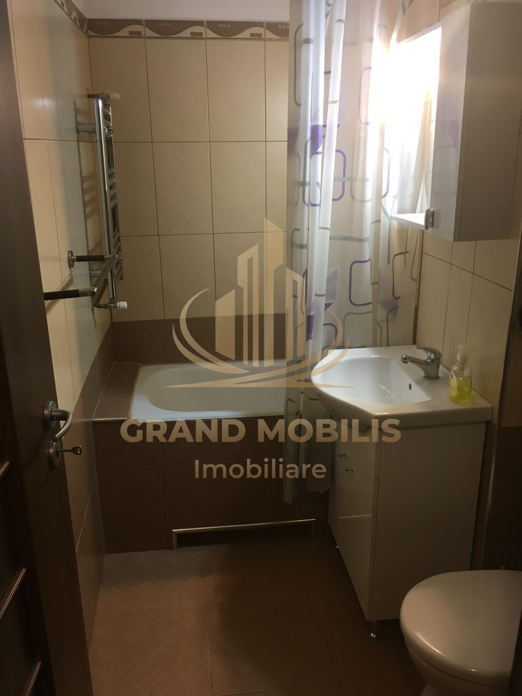 Apartament cu 2 camere de vânzare – Zona Aradului, Piața Verde - imaginea 3
