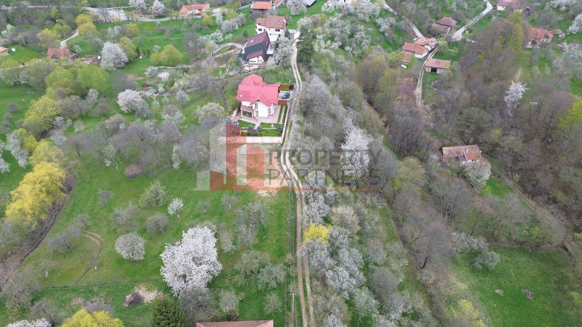 Casă 5 dormitoare + casă de oaspeți, priveliște Piatra Craiului, Sohodol-Bran - imaginea 49