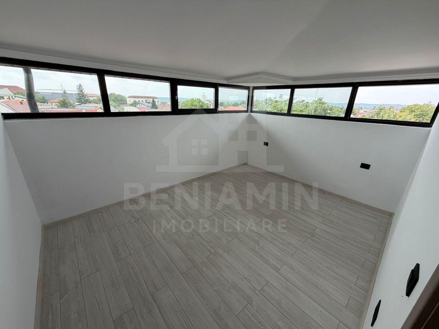 Apartament tip studio-Bloc nou-Incalzire in pardoseala-etaj 3-liber - imaginea 3