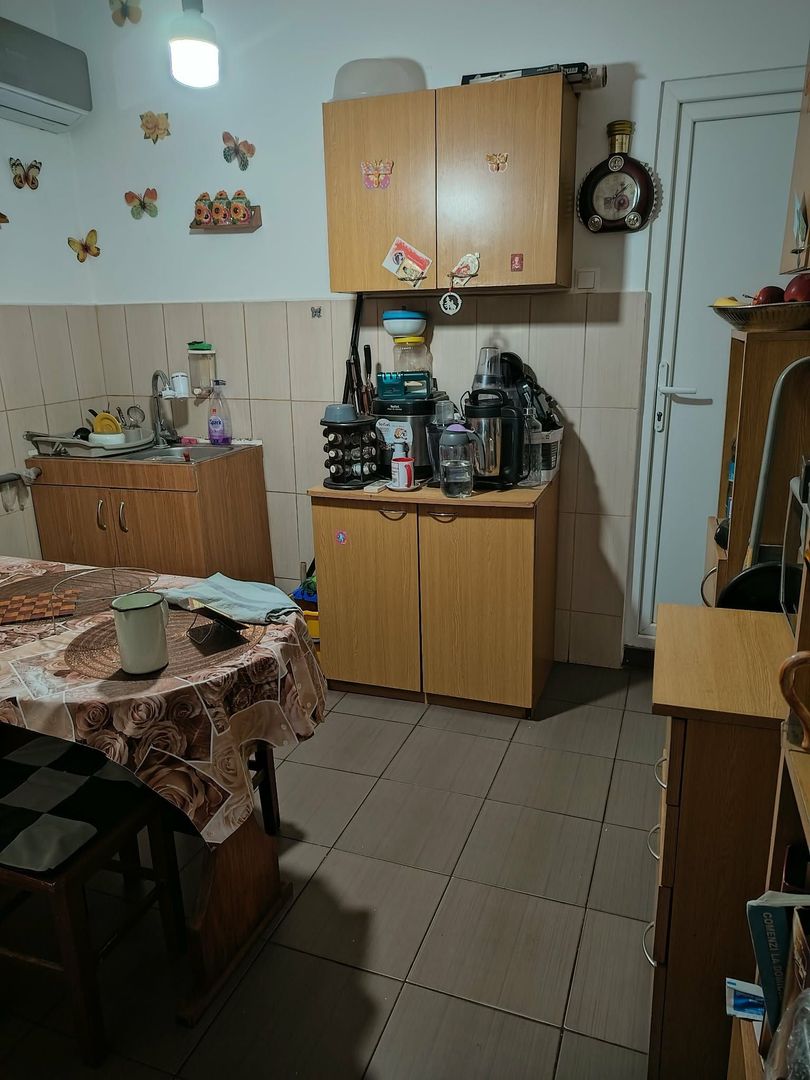 Casă cu 4 camere și teren generos de 2.370 mp – Deta, Strada 1 Mai - imaginea 9