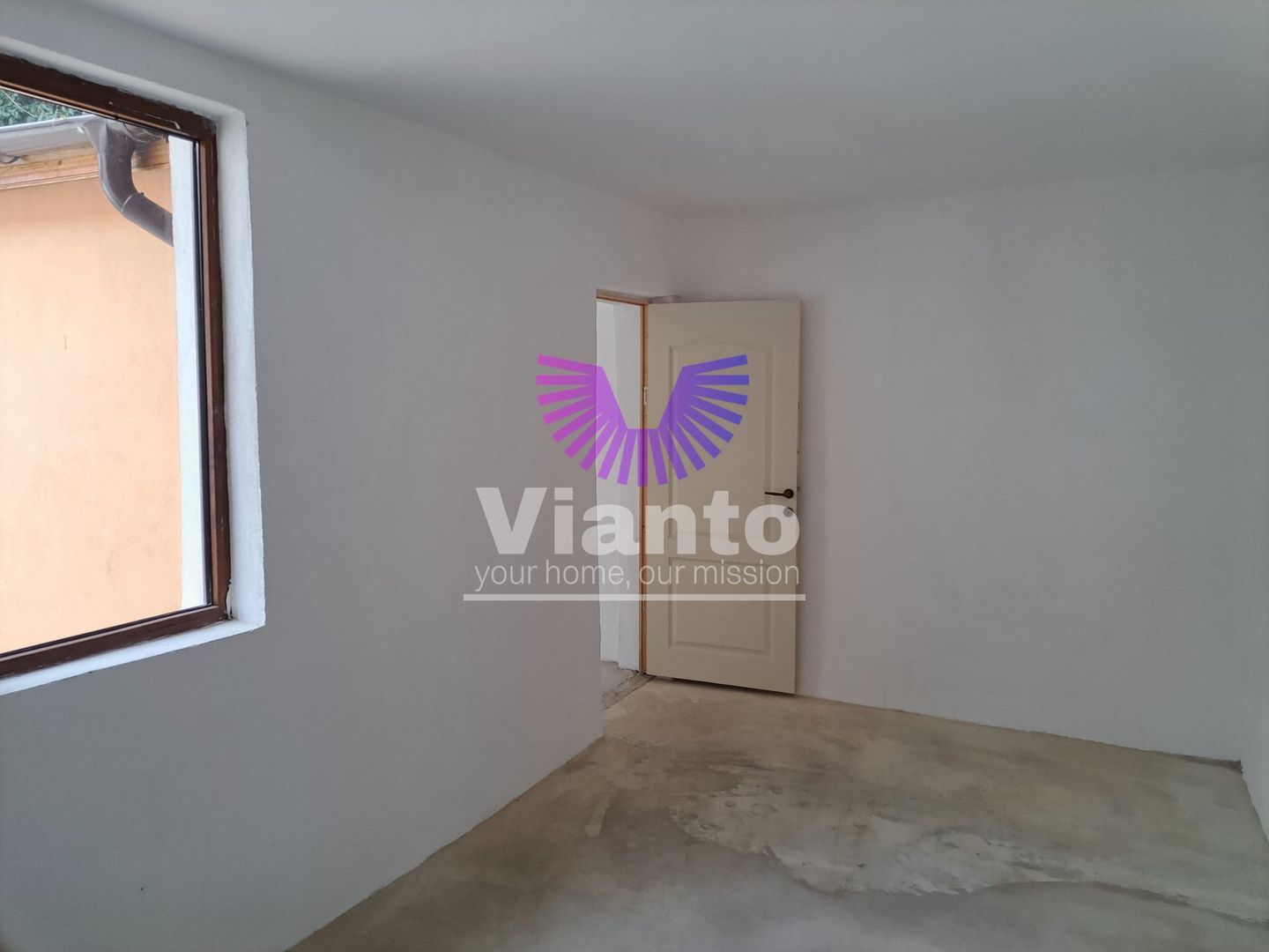 Casa 2 Camere-37mp, si Curte 25mp in Piata Cluj