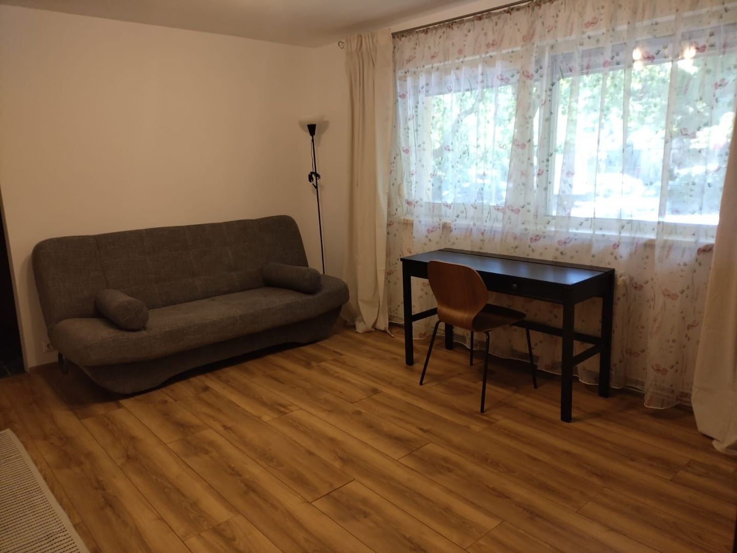 Inchiriez apartament 2 camere Lipovei - imaginea 2