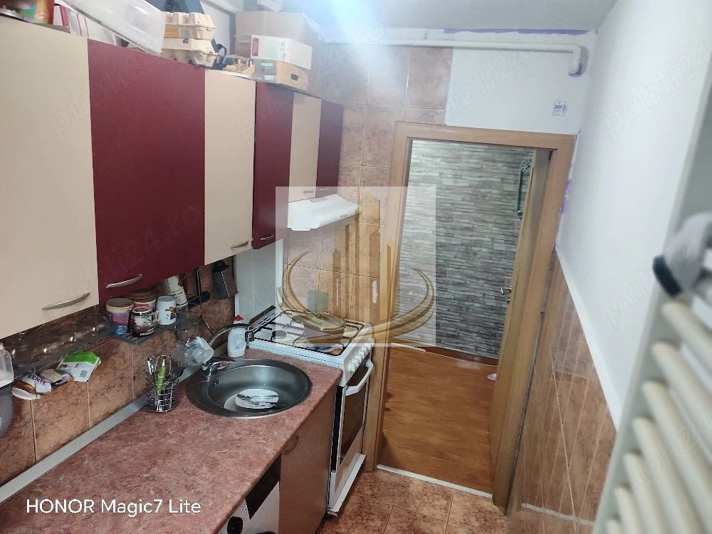 Apartament la etajul 1, baie cu geam și bucătărie închisă | Calea Șagu - imaginea 4