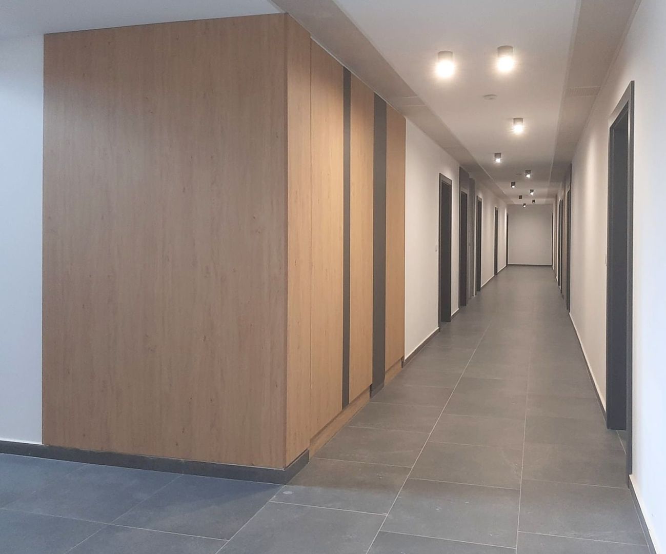 Apartament Nou 2 Camere Balcon 10 MP Lângă Viitoarea Sală Polivalenta - imaginea 25