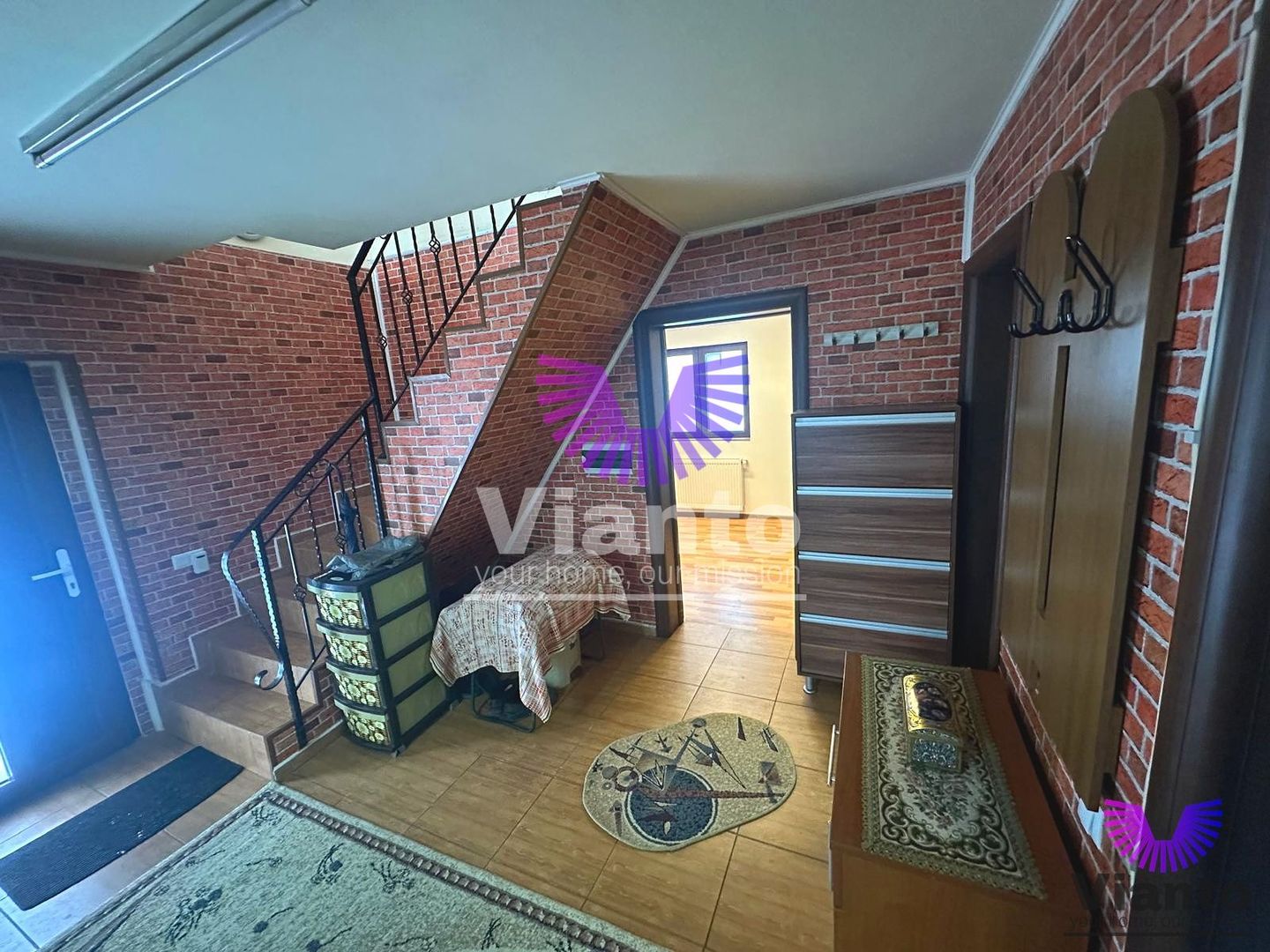 Casa 6 camere 168mpu si teren 305mp | Selimbar