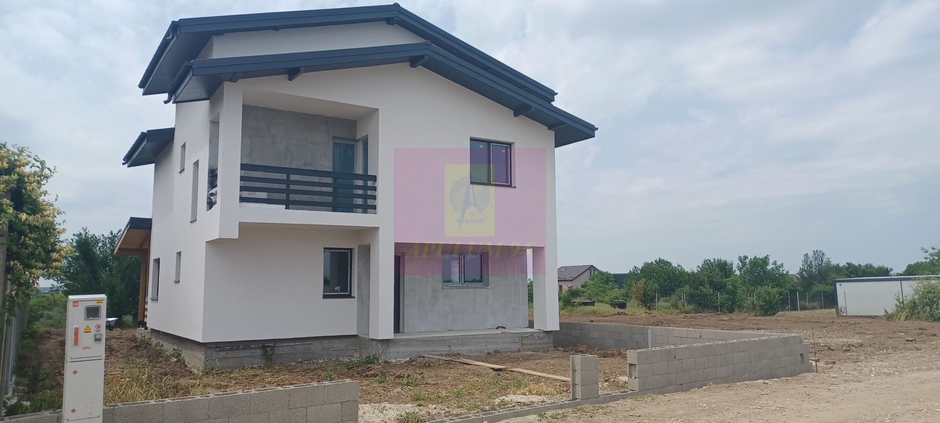 Săbăreni, casă p+1E+m, 5 camere, 3 bai, terasă acoperită, CT