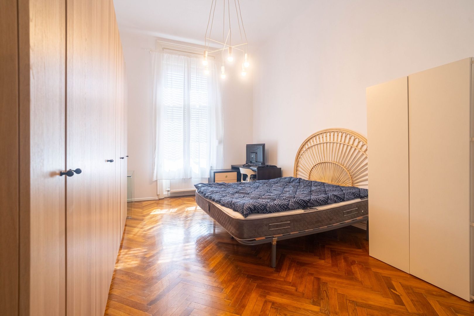 Imagine 1 - Închiriere apartament ultracentral cu parcare privată | 97 mp,