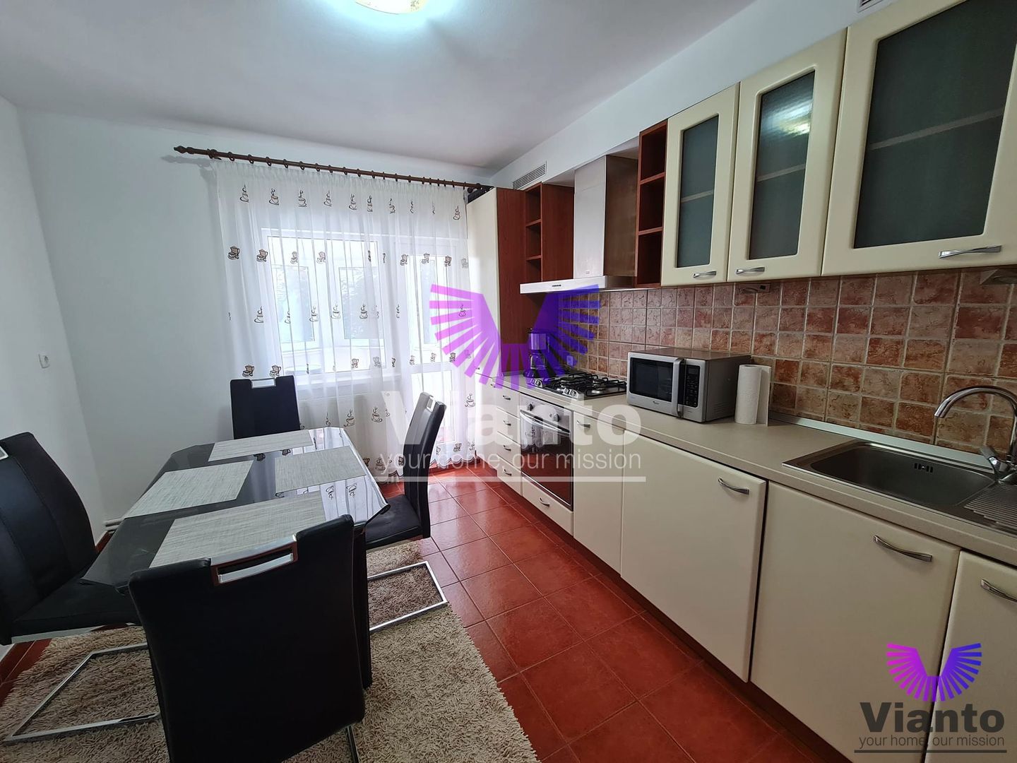 Apartament 3 camere | Balcon | Zona centrala | Sibiu